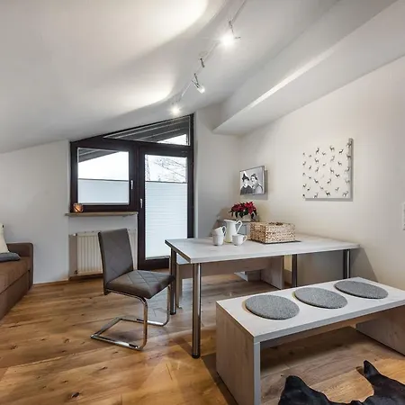 Apartment Landhaus Ladinger - S' Londheisl