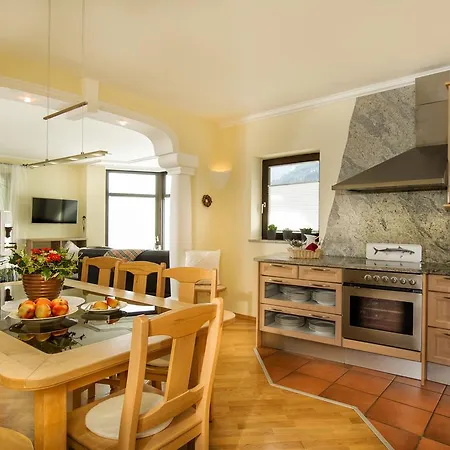 Landhaus Ladinger - S' Londheisl Apartamento